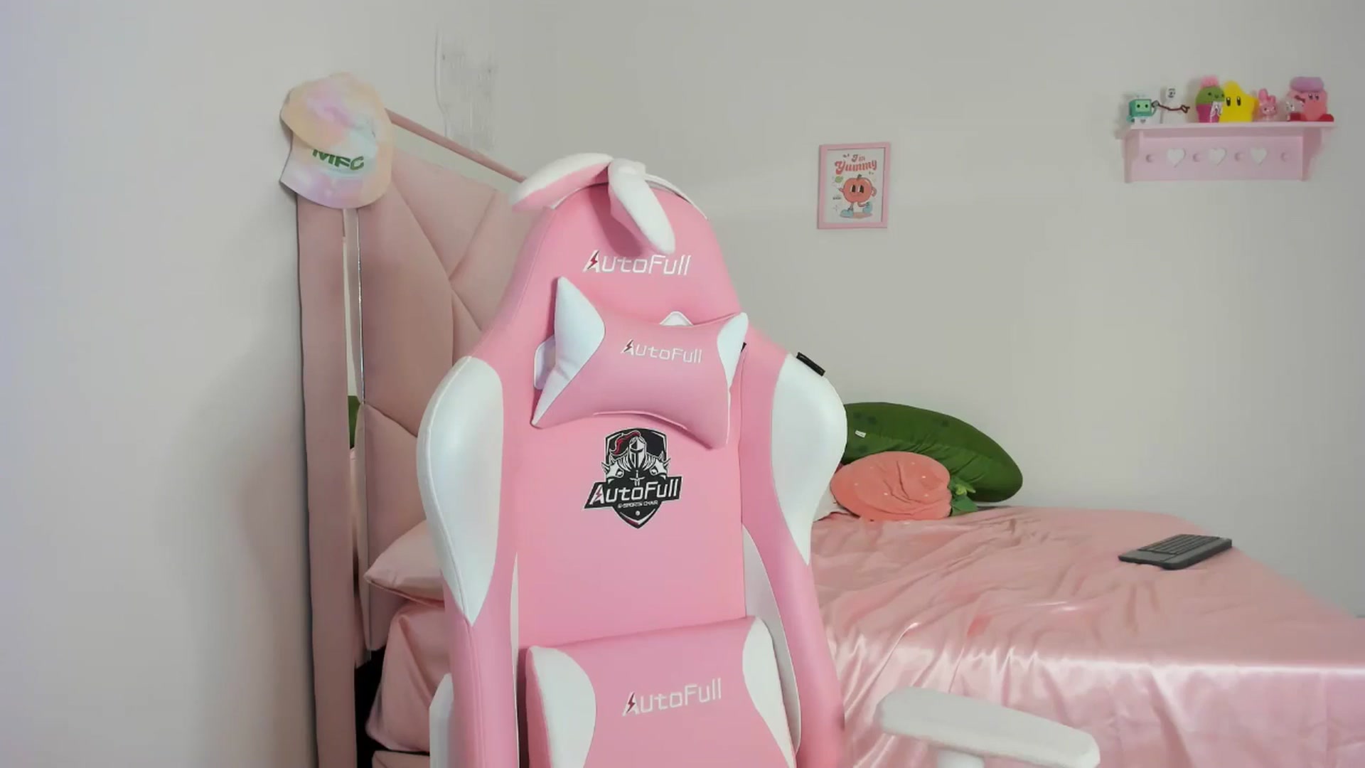 Gallery image thumbnail from Cherrycute666's myfreecams stream on, 05/14/2024, 10:07 image 20 of 20