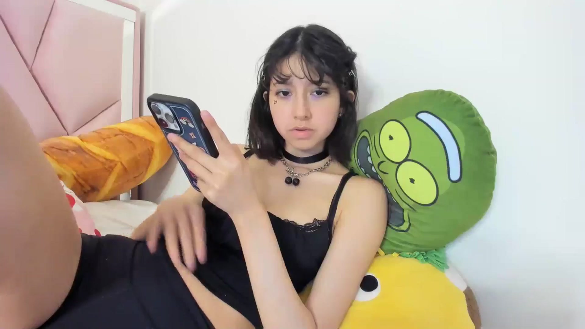 Gallery image thumbnail from Cherrycute666's myfreecams stream on, 05/16/2024, 06:40 image 12 of 20