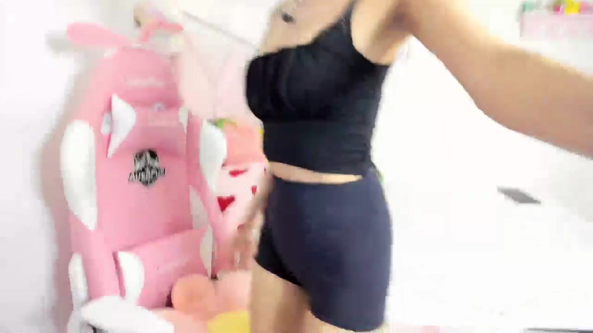 Gallery image thumbnail from Cherrycute666's myfreecams stream on, 05/16/2024, 06:40 image 6 of 20