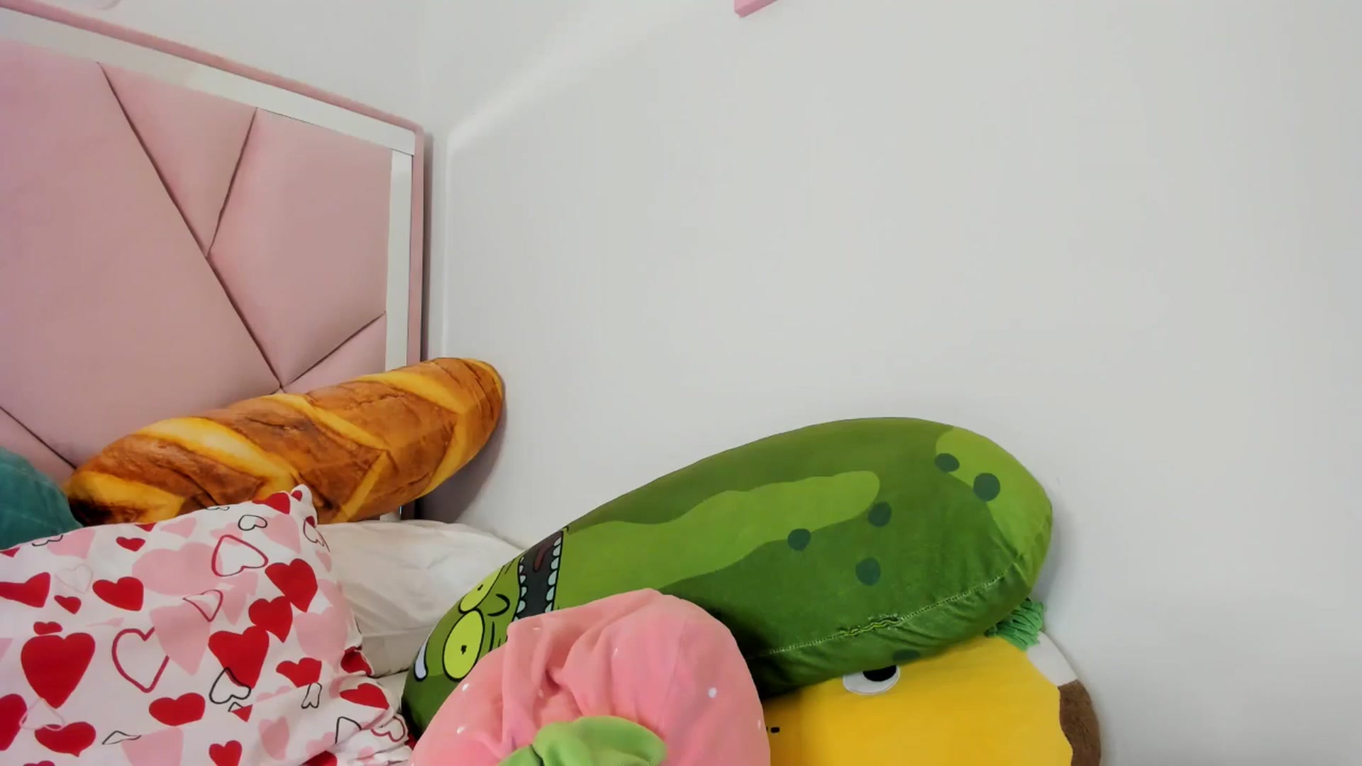 Gallery image thumbnail from Cherrycute666's myfreecams stream on, 05/16/2024, 09:02 image 7 of 20