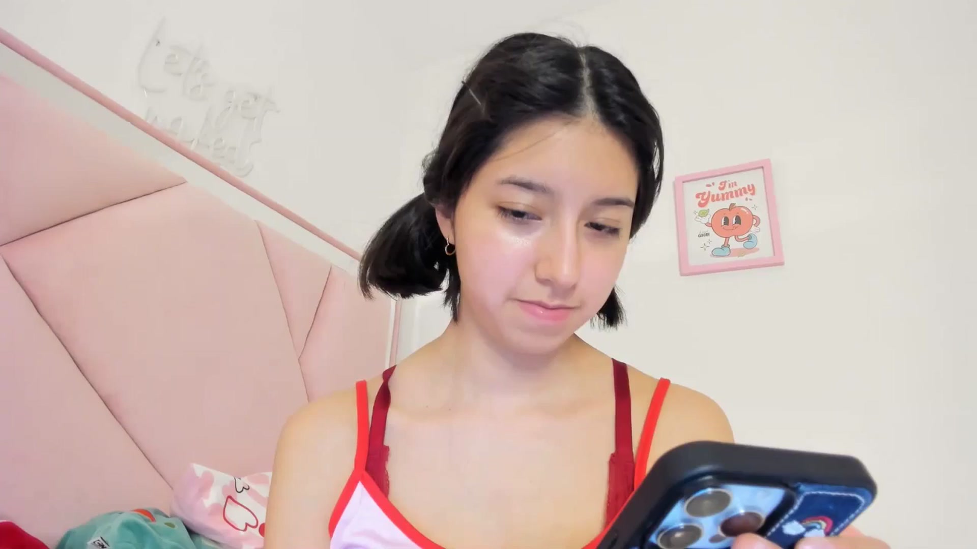Gallery image thumbnail from Cherrycute666's myfreecams stream on, 05/17/2024, 02:36 image 1 of 20