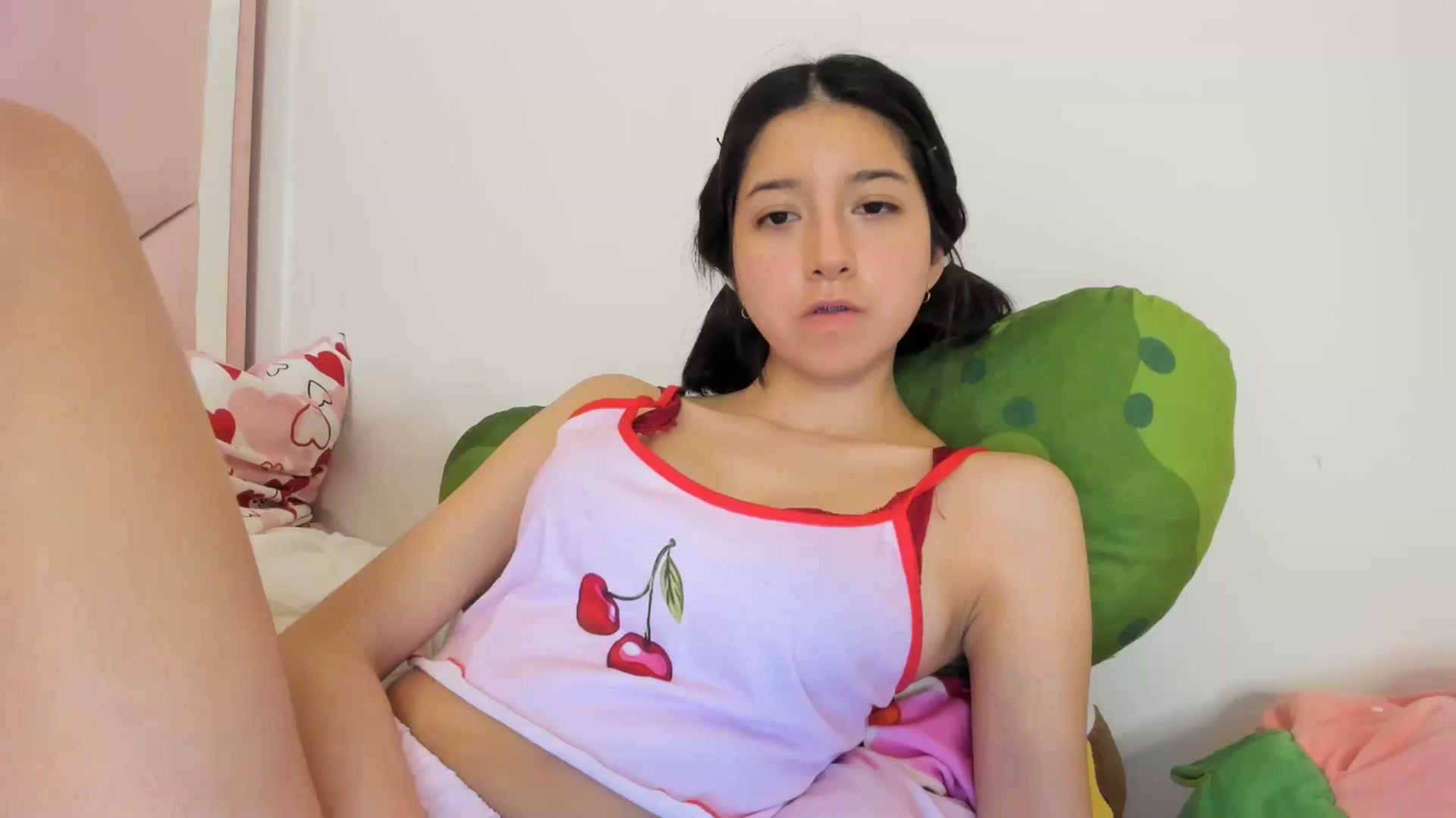 Gallery image thumbnail from Cherrycute666's myfreecams stream on, 05/17/2024, 05:23 image 4 of 20