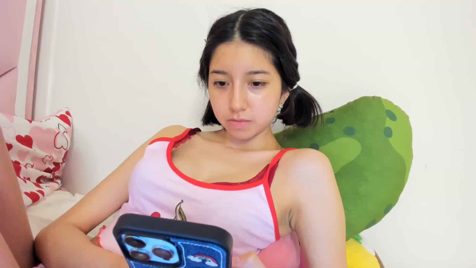 Gallery image thumbnail from Cherrycute666's myfreecams stream on, 05/17/2024, 05:23 image 20 of 20