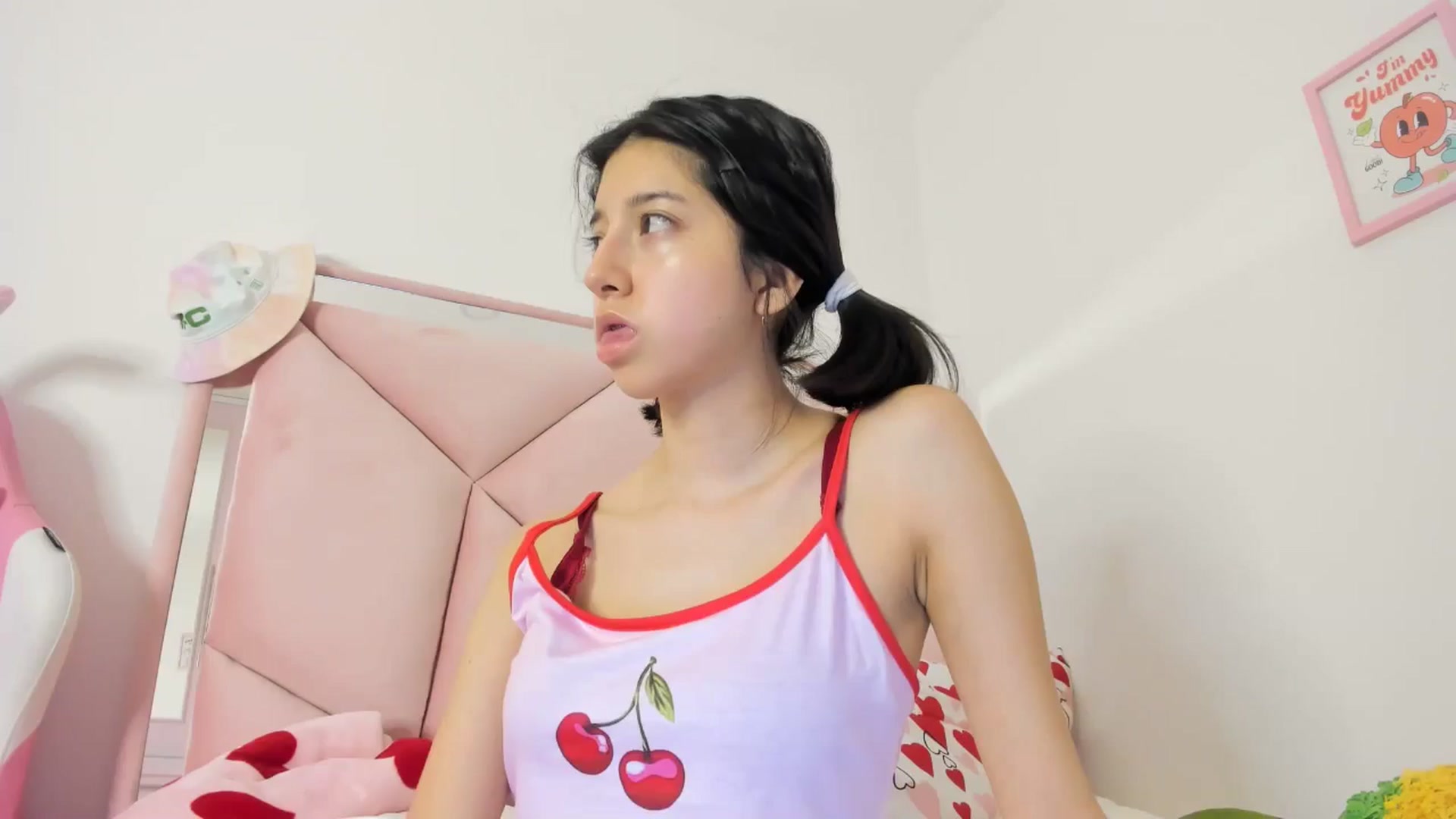 Gallery image thumbnail from Cherrycute666's myfreecams stream on, 05/17/2024, 05:23 image 1 of 20