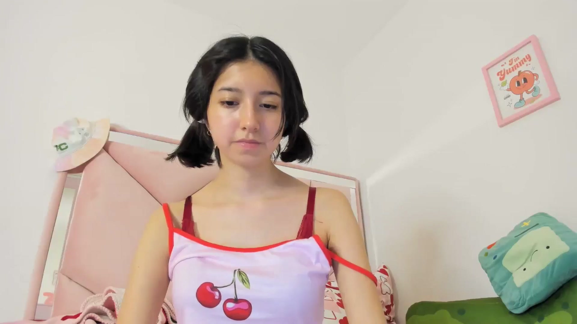 Gallery image thumbnail from Cherrycute666's myfreecams stream on, 05/17/2024, 09:36 image 19 of 20