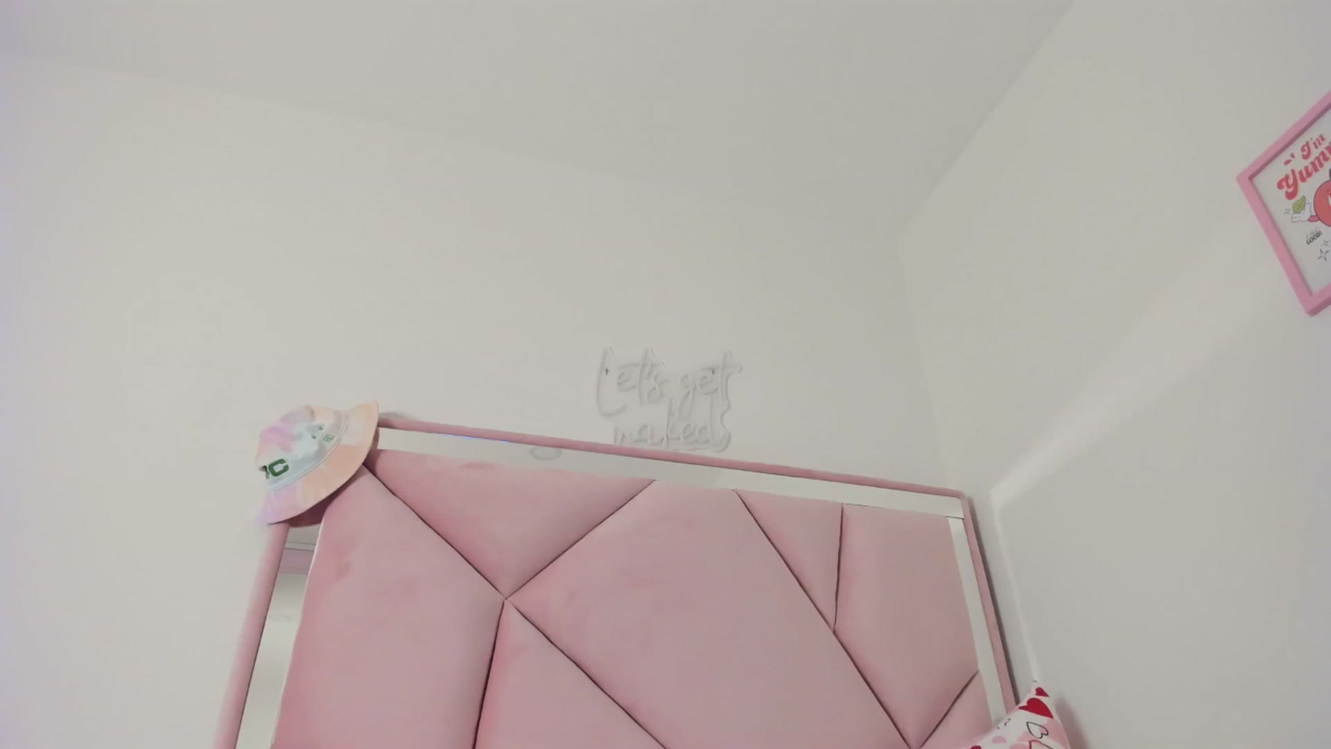 Gallery image thumbnail from Cherrycute666's myfreecams stream on, 05/17/2024, 11:39 image 13 of 20