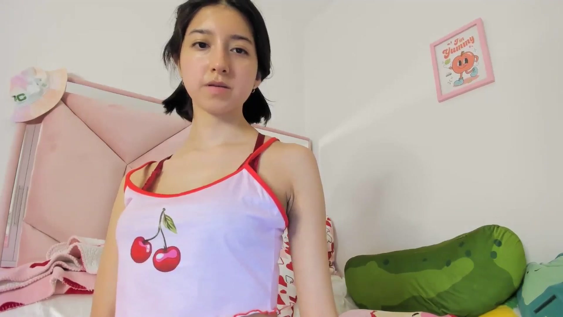 Gallery image thumbnail from Cherrycute666's myfreecams stream on, 05/17/2024, 11:39 image 2 of 20