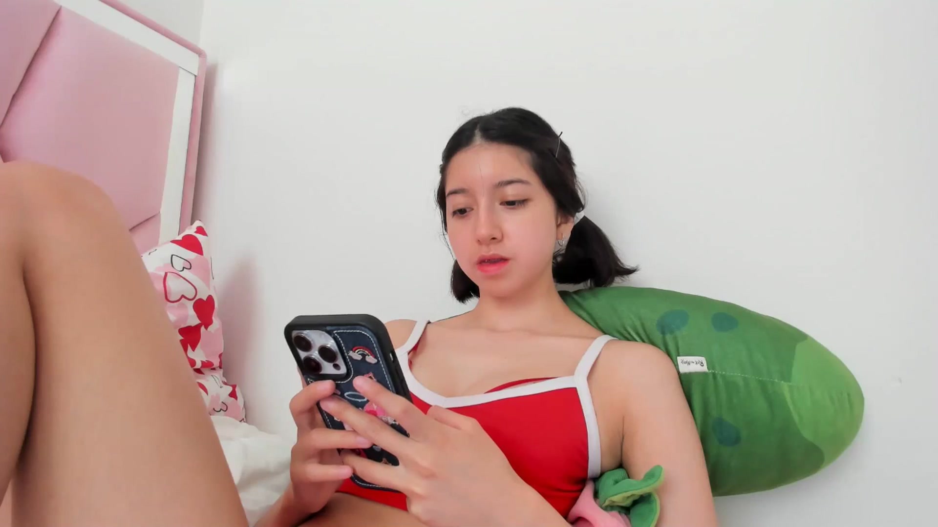 Gallery image thumbnail from Cherrycute666's myfreecams stream on, 05/17/2024, 22:42 image 6 of 20