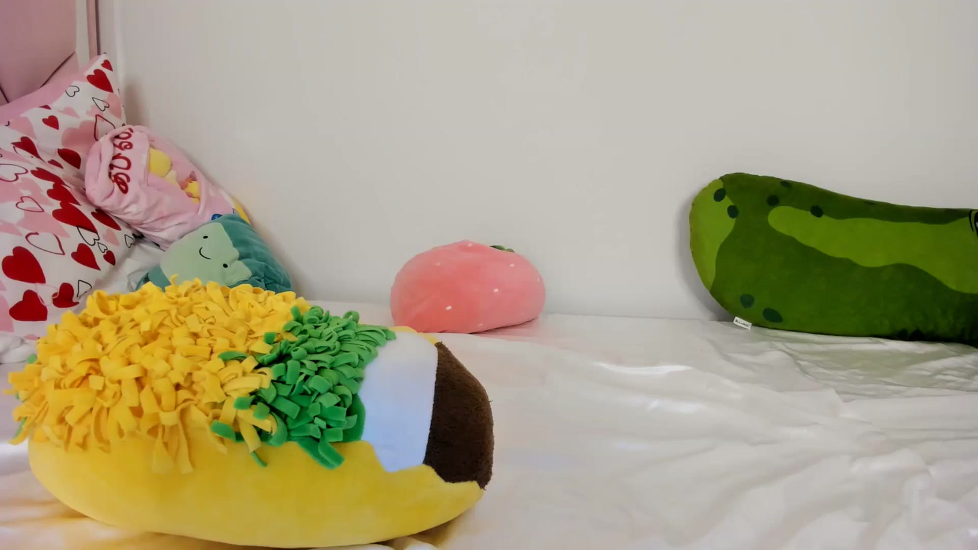 Gallery image thumbnail from Cherrycute666's myfreecams stream on, 05/19/2024, 08:54 image 16 of 20