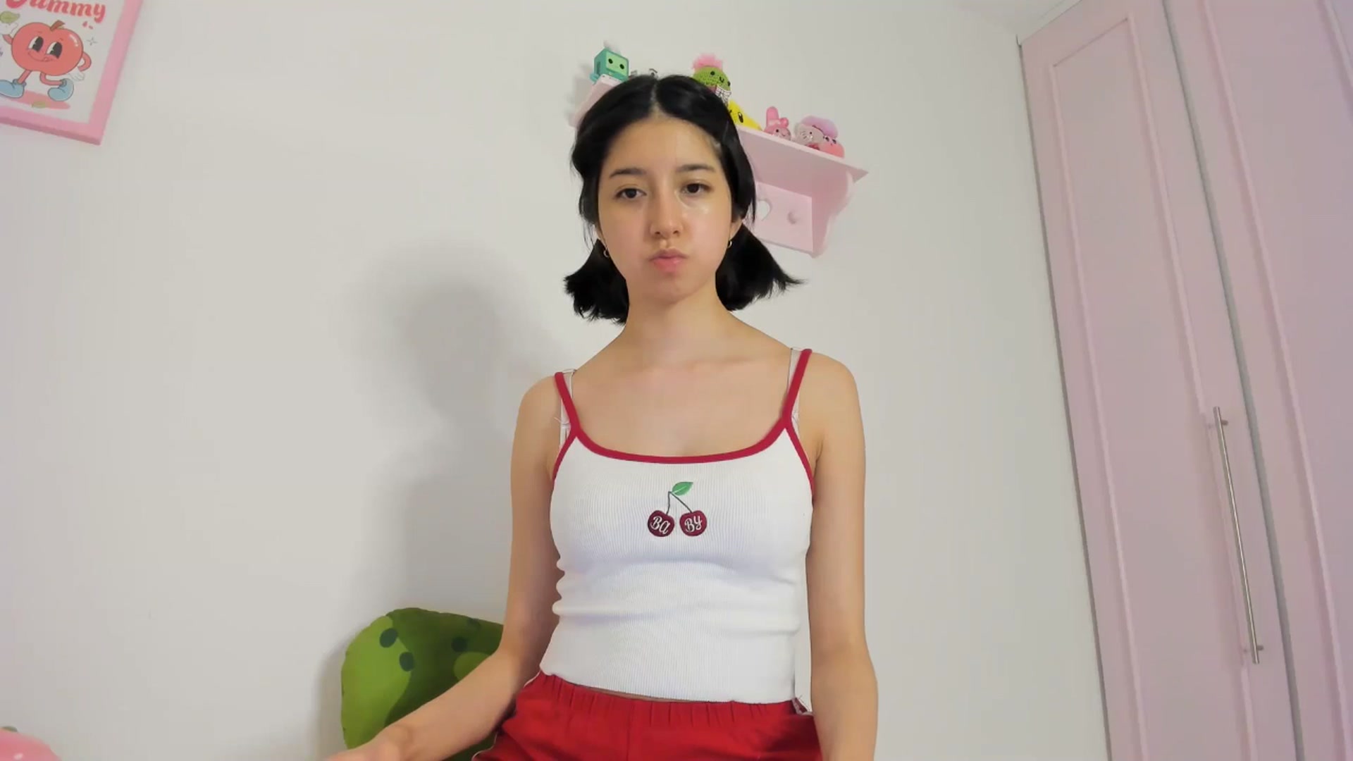 Gallery image thumbnail from Cherrycute666's myfreecams stream on, 05/19/2024, 08:54 image 17 of 20