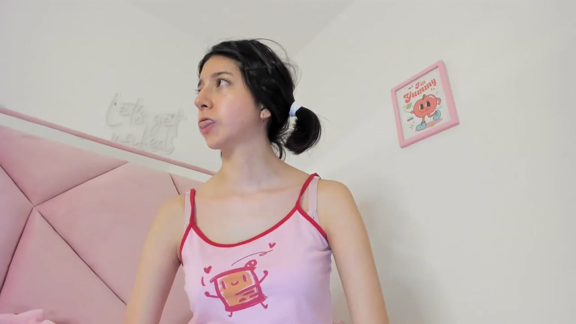 Gallery image thumbnail from Cherrycute666's myfreecams stream on, 05/20/2024, 03:35 image 12 of 20