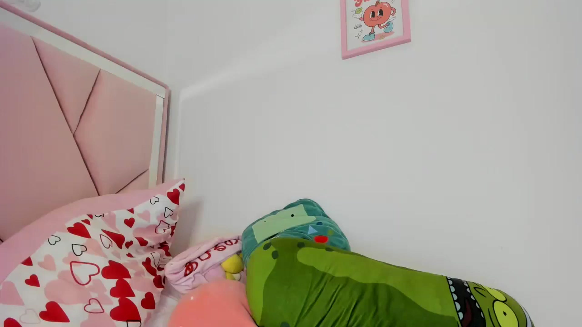 Gallery image thumbnail from Cherrycute666's myfreecams stream on, 05/20/2024, 03:35 image 5 of 20