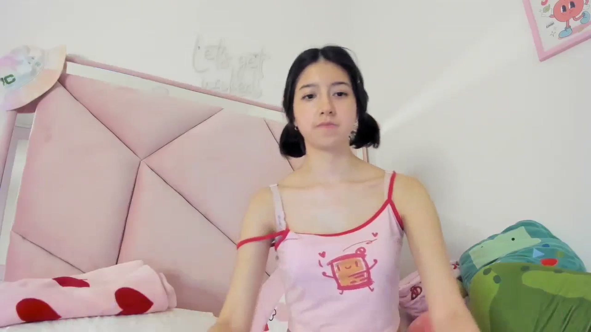 Gallery image thumbnail from Cherrycute666's myfreecams stream on, 05/20/2024, 03:35 image 6 of 20