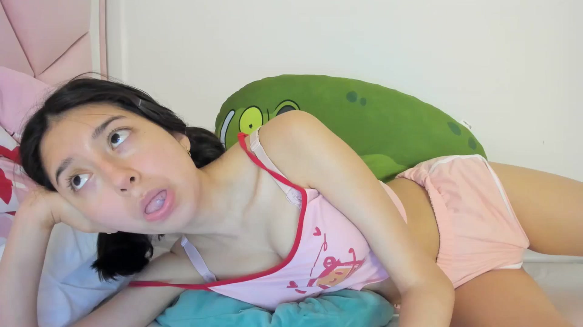 Gallery image thumbnail from Cherrycute666's myfreecams stream on, 05/20/2024, 05:54 image 15 of 20