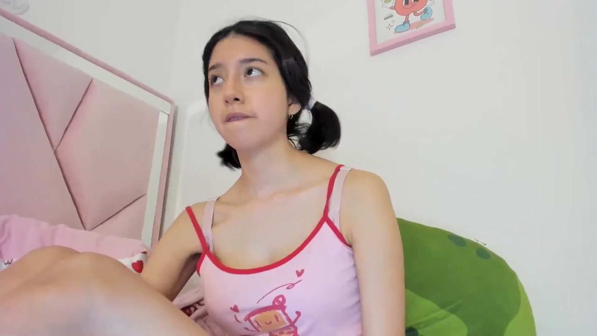 Gallery image thumbnail from Cherrycute666's myfreecams stream on, 05/20/2024, 05:54 image 5 of 20