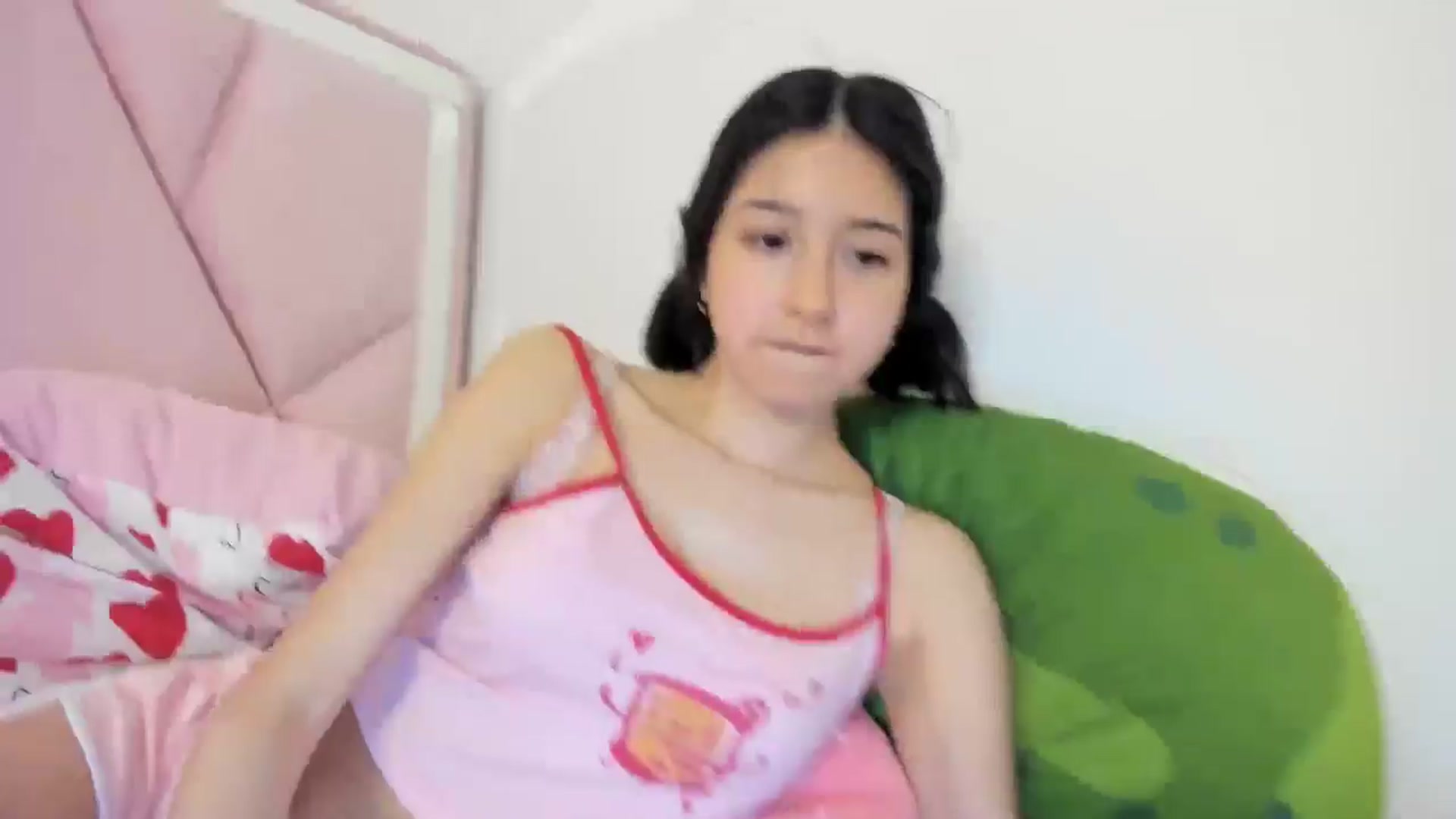 Gallery image thumbnail from Cherrycute666's myfreecams stream on, 05/20/2024, 05:54 image 14 of 20