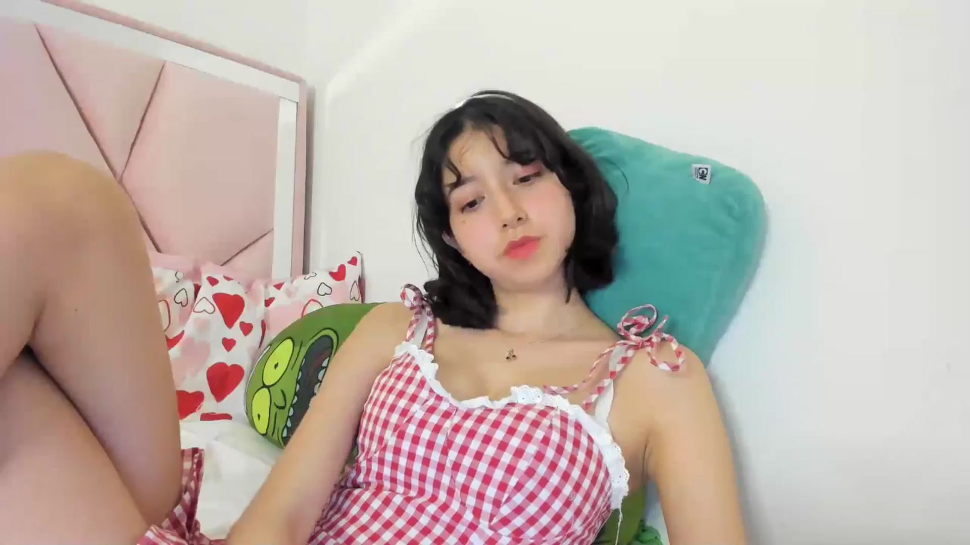 Gallery image thumbnail from Cherrycute666's myfreecams stream on, 05/21/2024, 07:08 image 15 of 20