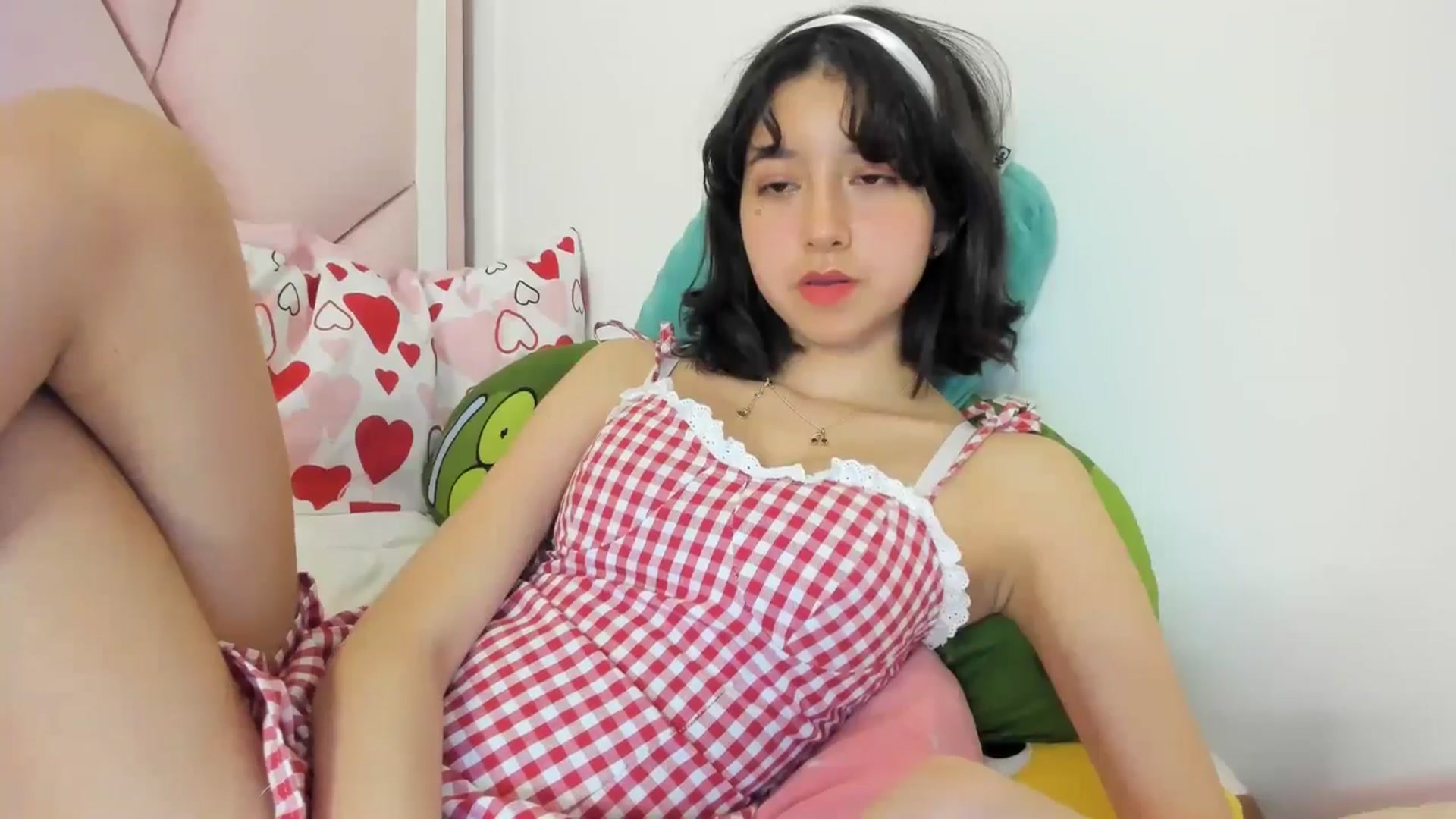 Gallery image thumbnail from Cherrycute666's myfreecams stream on, 05/21/2024, 07:08 image 20 of 20