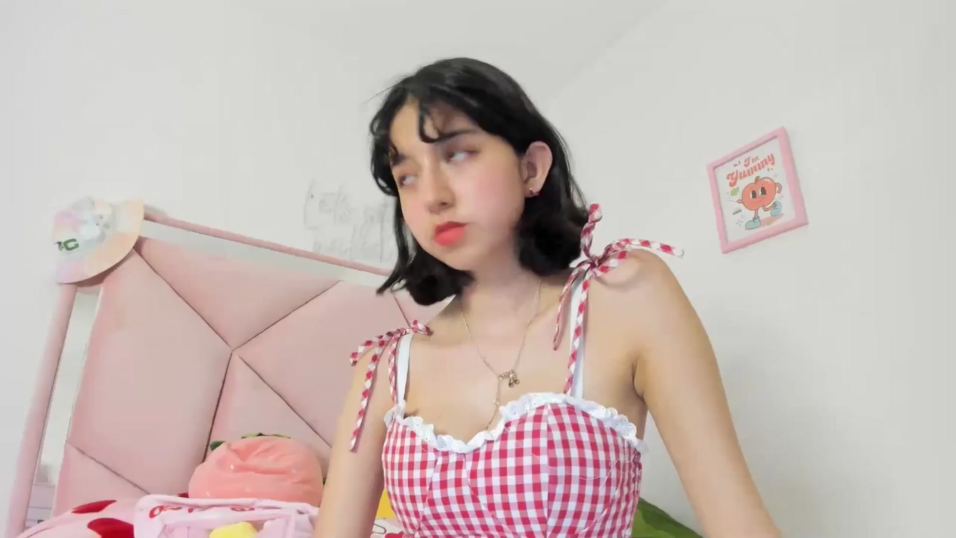 Gallery image thumbnail from Cherrycute666's myfreecams stream on, 05/21/2024, 07:08 image 1 of 20