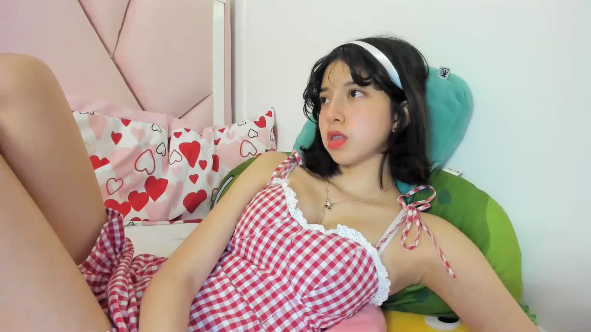 Gallery image thumbnail from Cherrycute666's myfreecams stream on, 05/21/2024, 08:11 image 8 of 20