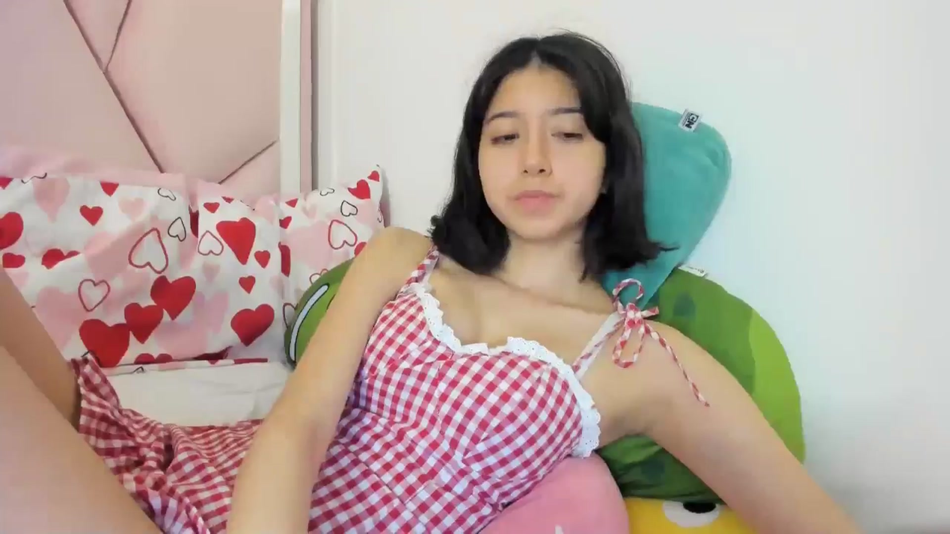 Gallery image thumbnail from Cherrycute666's myfreecams stream on, 05/21/2024, 08:11 image 19 of 20