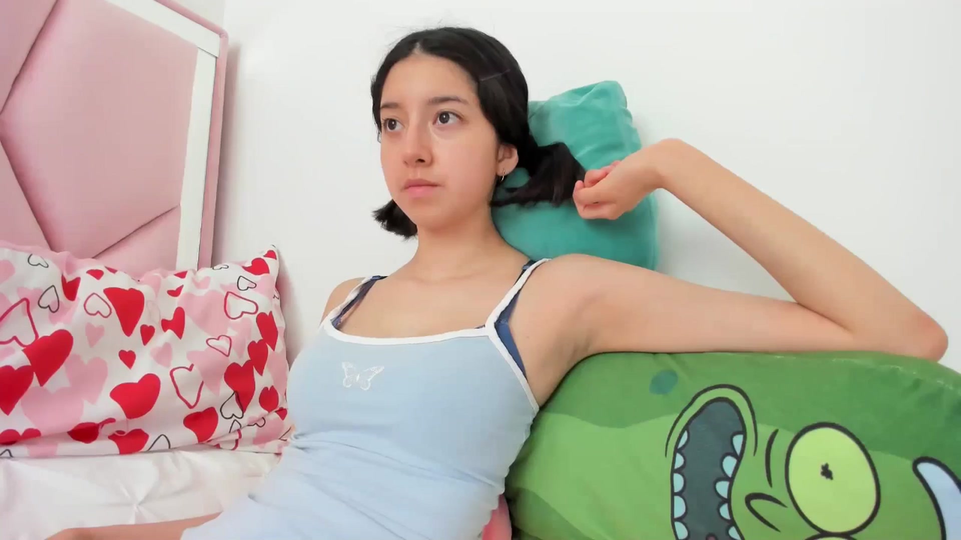 Gallery image thumbnail from Cherrycute666's myfreecams stream on, 05/21/2024, 21:34 image 7 of 20