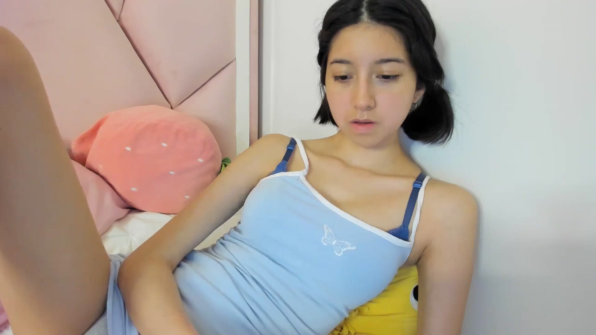 Gallery image thumbnail from Cherrycute666's myfreecams stream on, 05/22/2024, 04:45 image 3 of 20