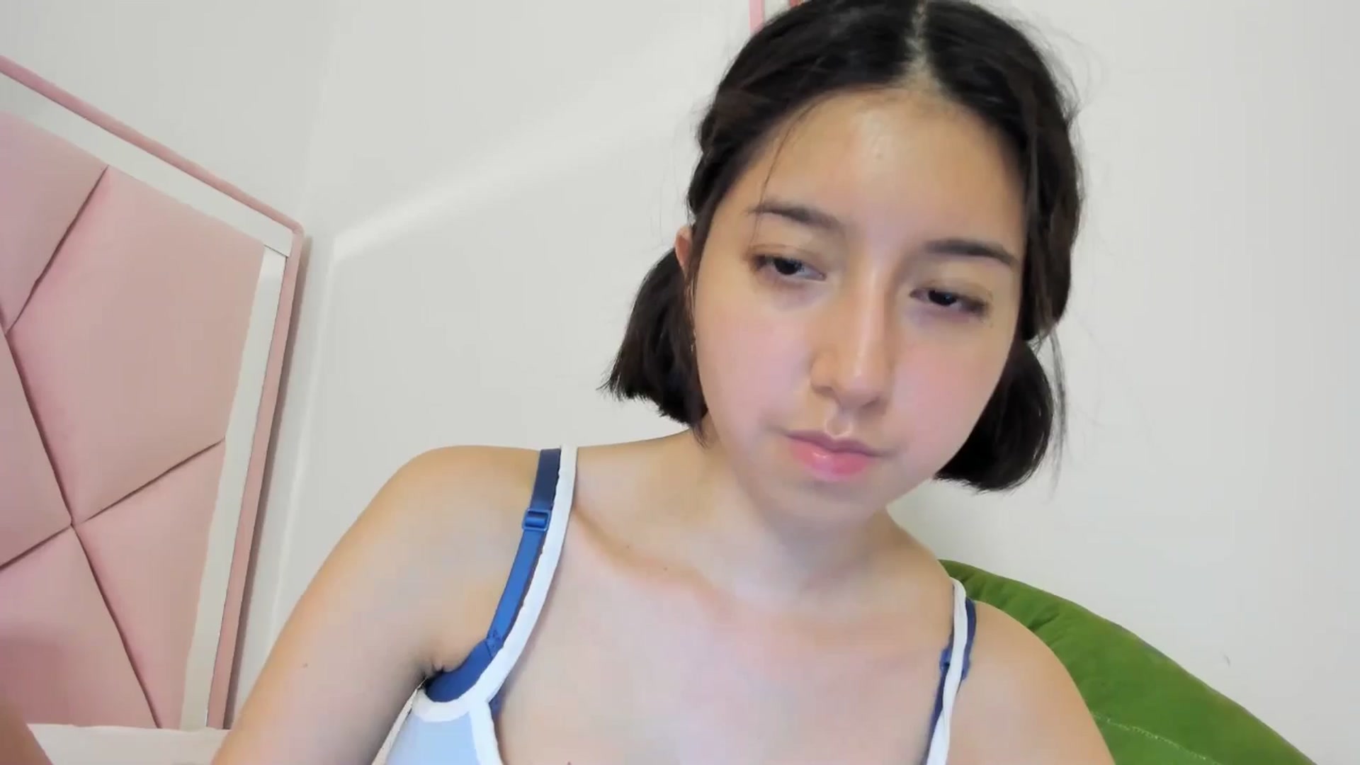 Gallery image thumbnail from Cherrycute666's myfreecams stream on, 05/22/2024, 07:39 image 19 of 20