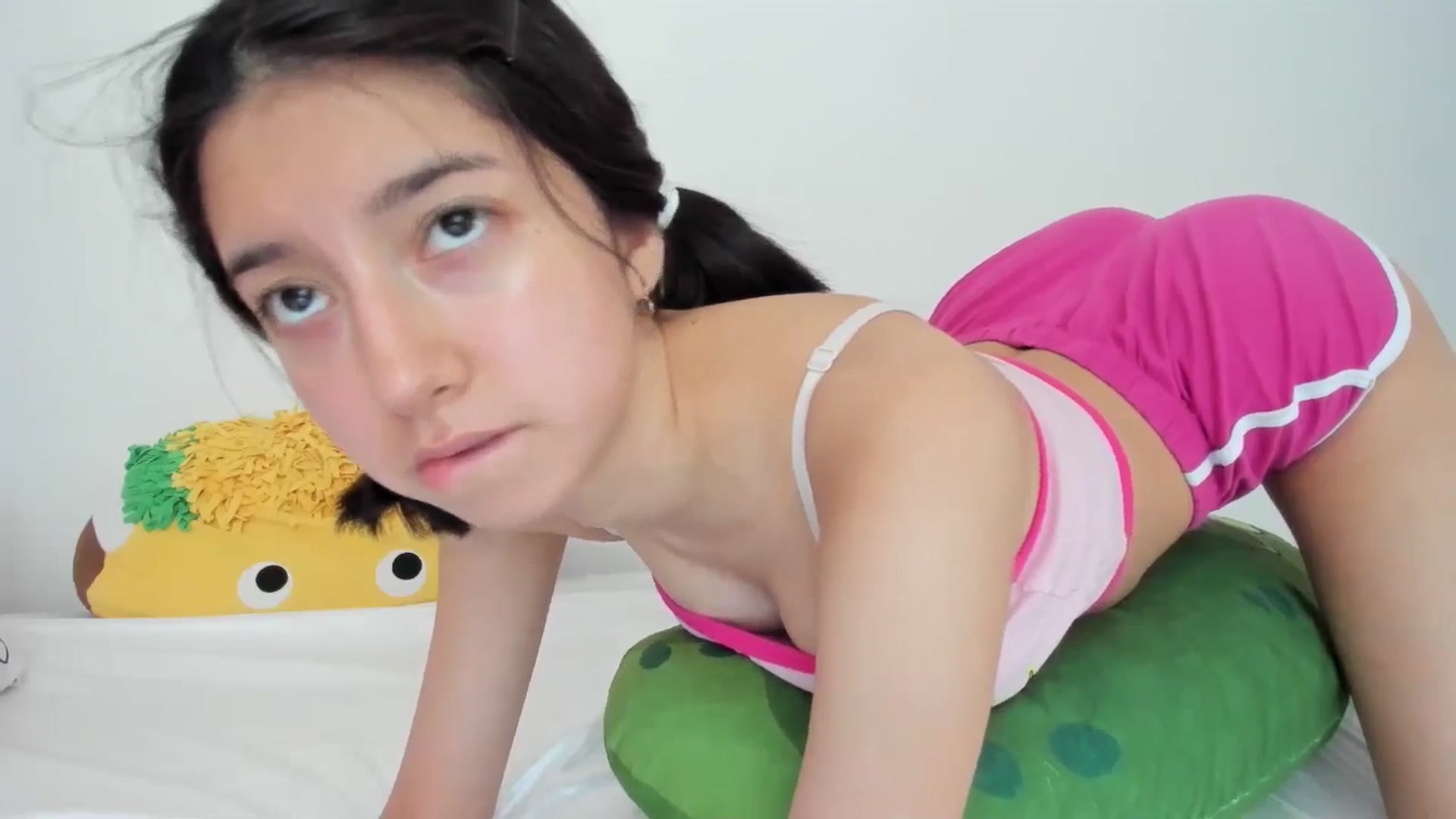 Gallery image thumbnail from Cherrycute666's myfreecams stream on, 05/23/2024, 22:58 image 18 of 20