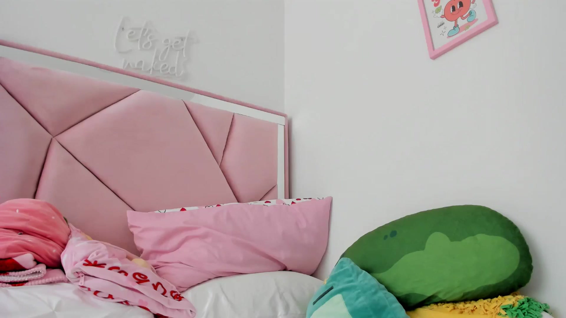 Gallery image thumbnail from Cherrycute666's myfreecams stream on, 05/24/2024, 21:58 image 9 of 20