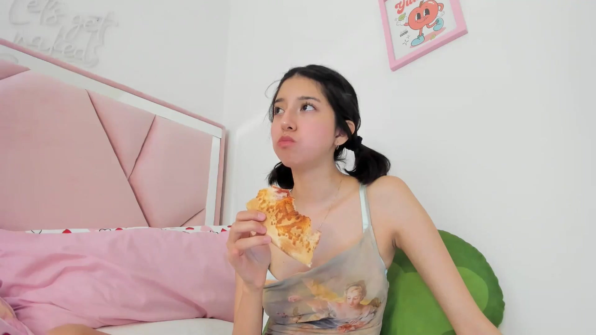 Gallery image thumbnail from Cherrycute666's myfreecams stream on, 05/24/2024, 21:58 image 13 of 20