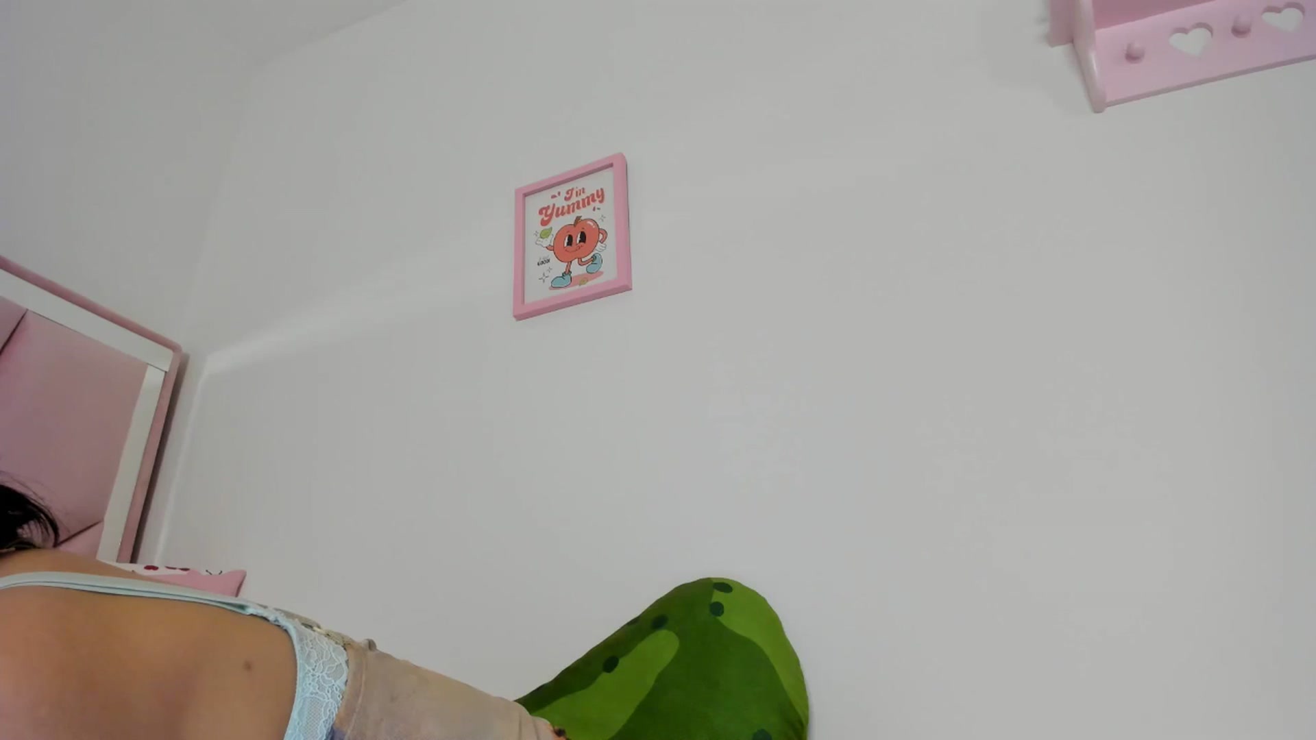 Gallery image thumbnail from Cherrycute666's myfreecams stream on, 05/25/2024, 24:40 image 20 of 20