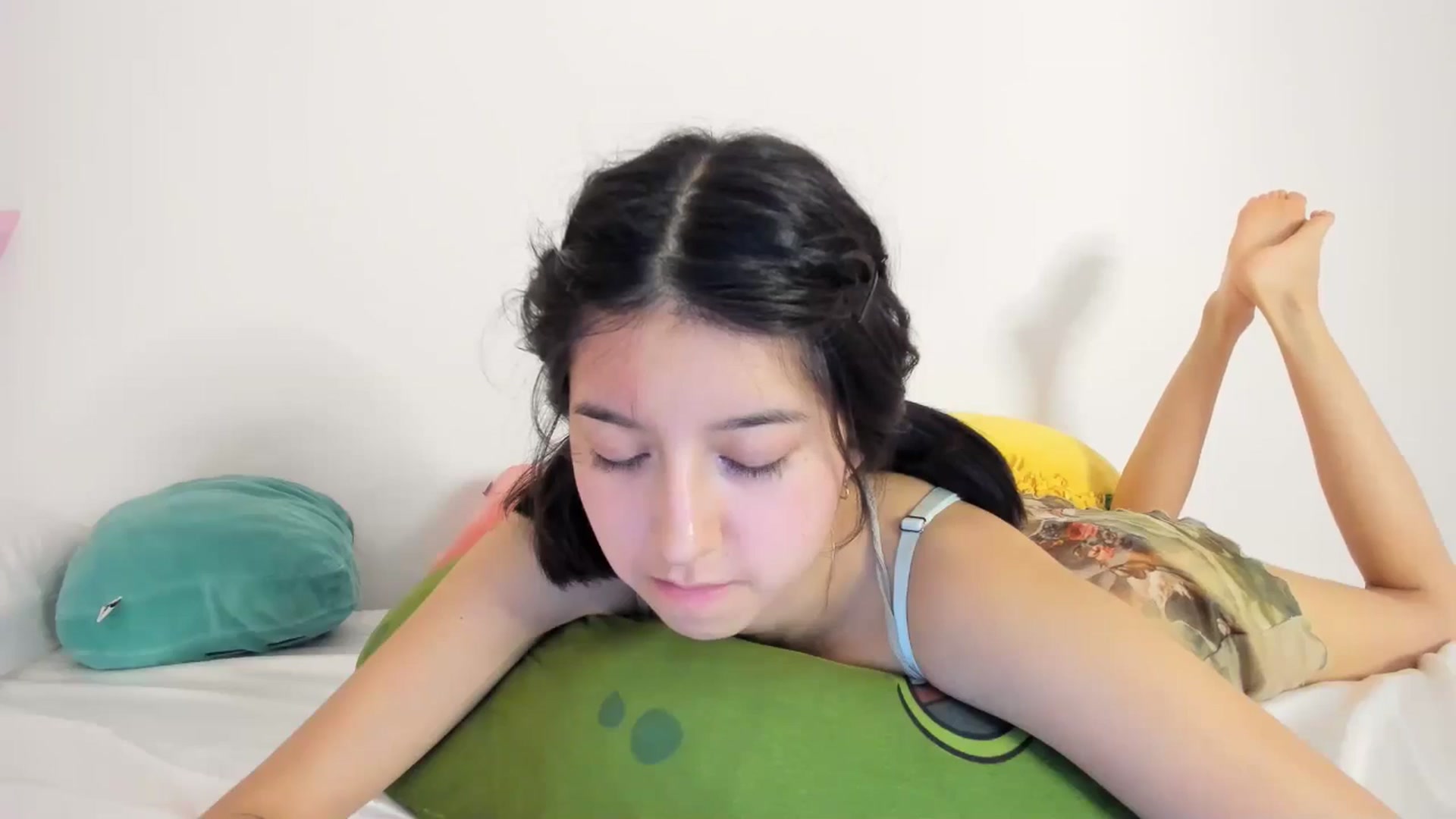 Gallery image thumbnail from Cherrycute666's myfreecams stream on, 05/25/2024, 09:25 image 14 of 20