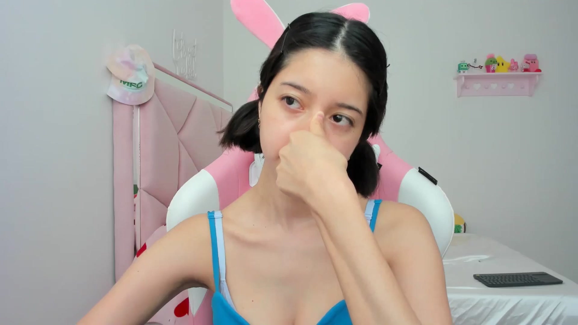 Gallery image thumbnail from Cherrycute666's myfreecams stream on, 05/25/2024, 21:13 image 3 of 20
