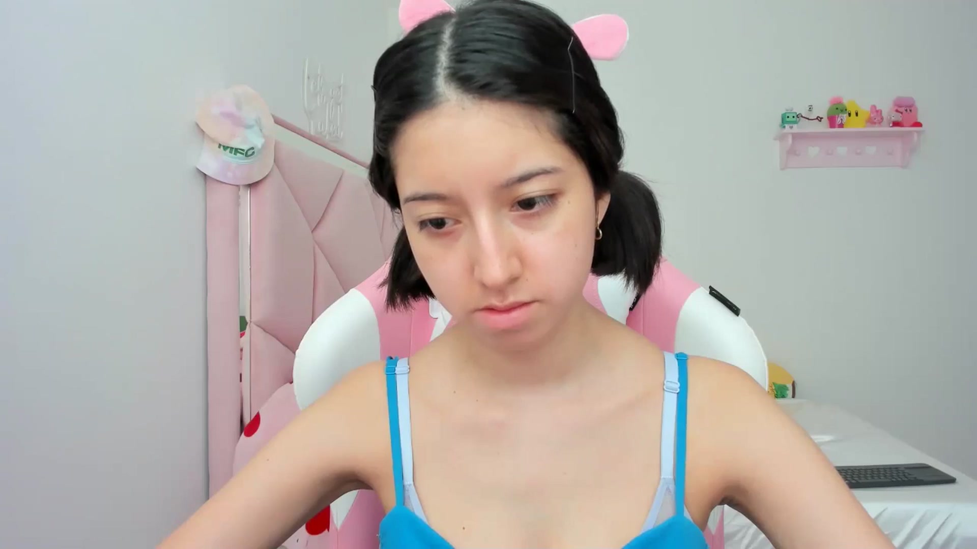 Gallery image thumbnail from Cherrycute666's myfreecams stream on, 05/25/2024, 21:13 image 4 of 20