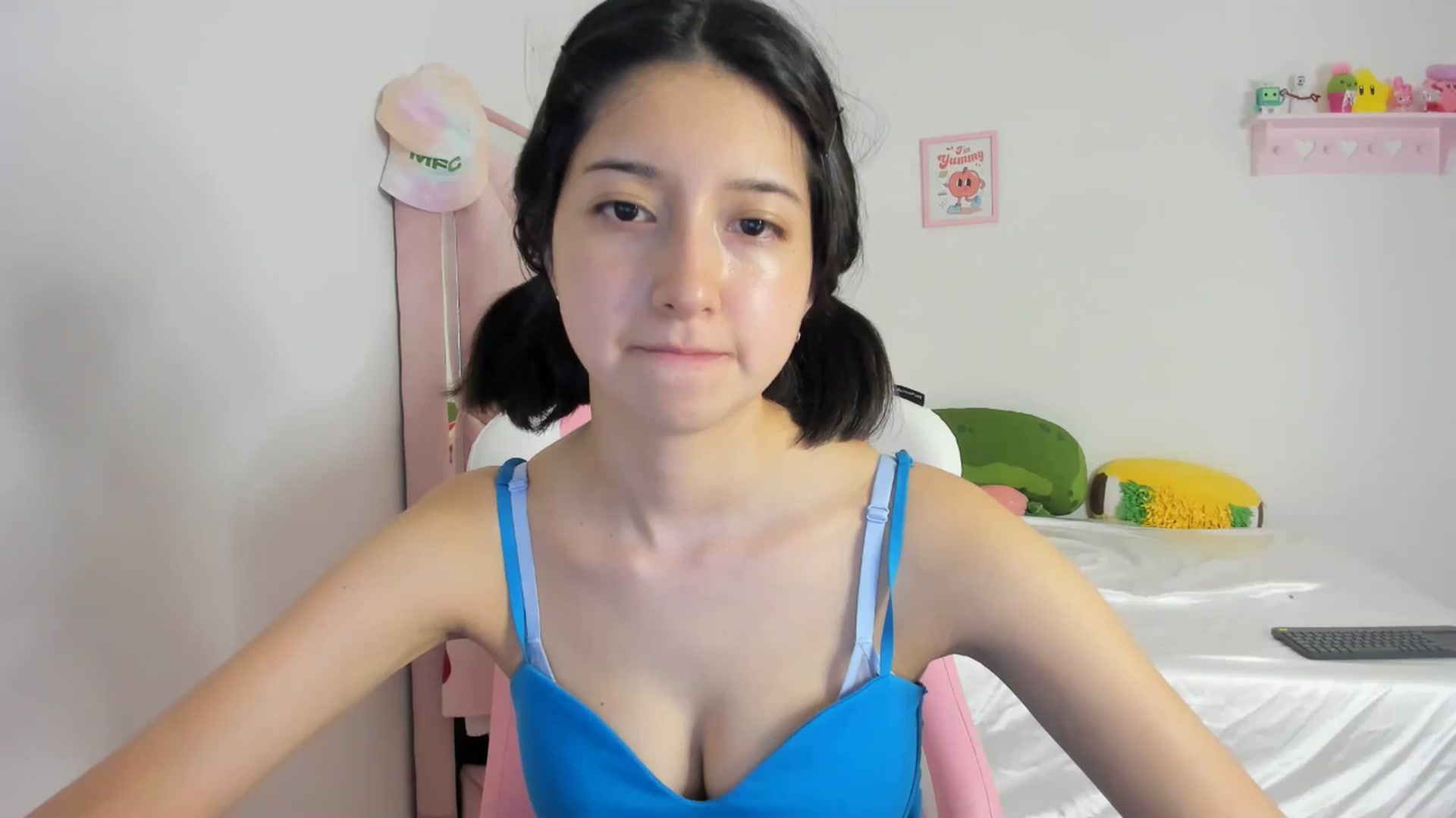 Gallery image thumbnail from Cherrycute666's myfreecams stream on, 05/26/2024, 02:07 image 2 of 20