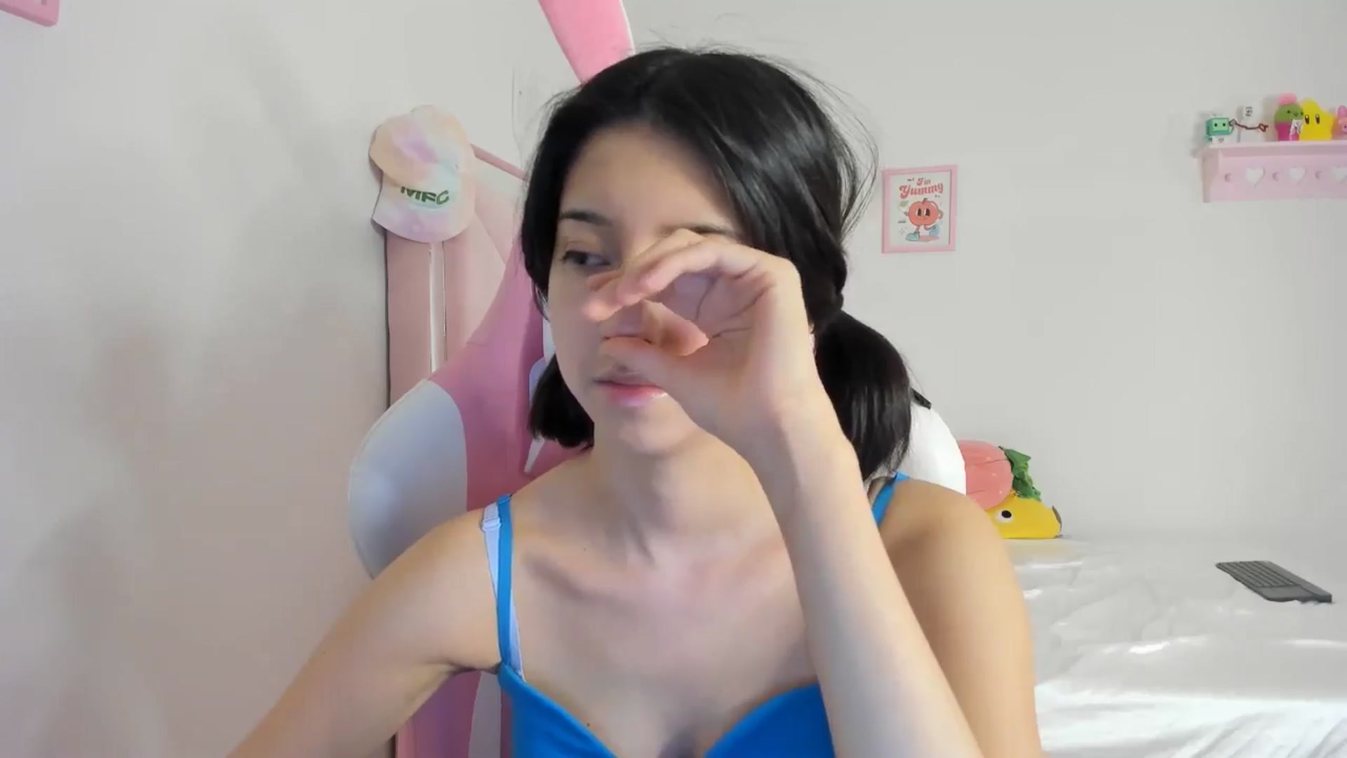Gallery image thumbnail from Cherrycute666's myfreecams stream on, 05/26/2024, 06:52 image 6 of 20