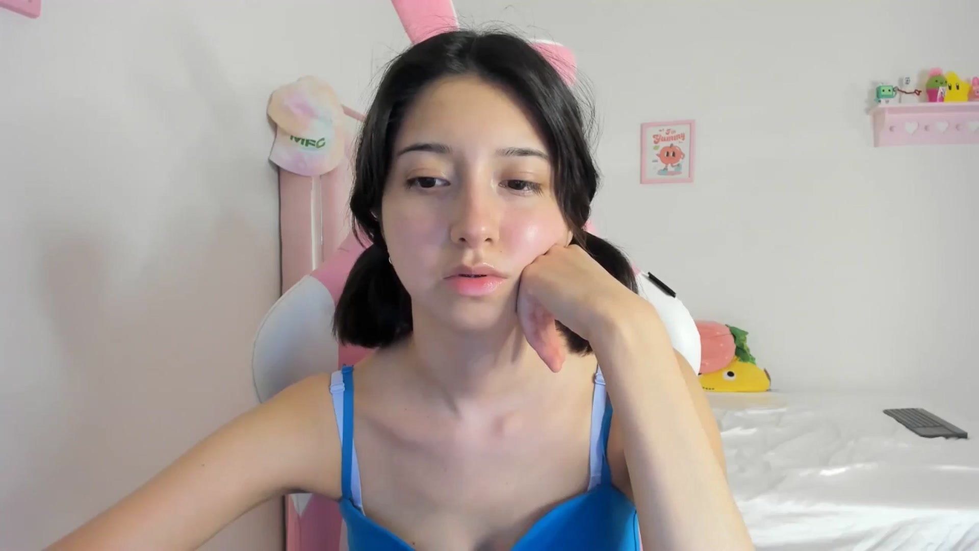 Gallery image thumbnail from Cherrycute666's myfreecams stream on, 05/26/2024, 06:52 image 7 of 20