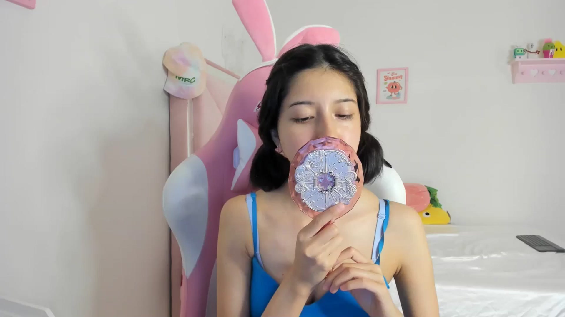 Gallery image thumbnail from Cherrycute666's myfreecams stream on, 05/26/2024, 07:37 image 14 of 20
