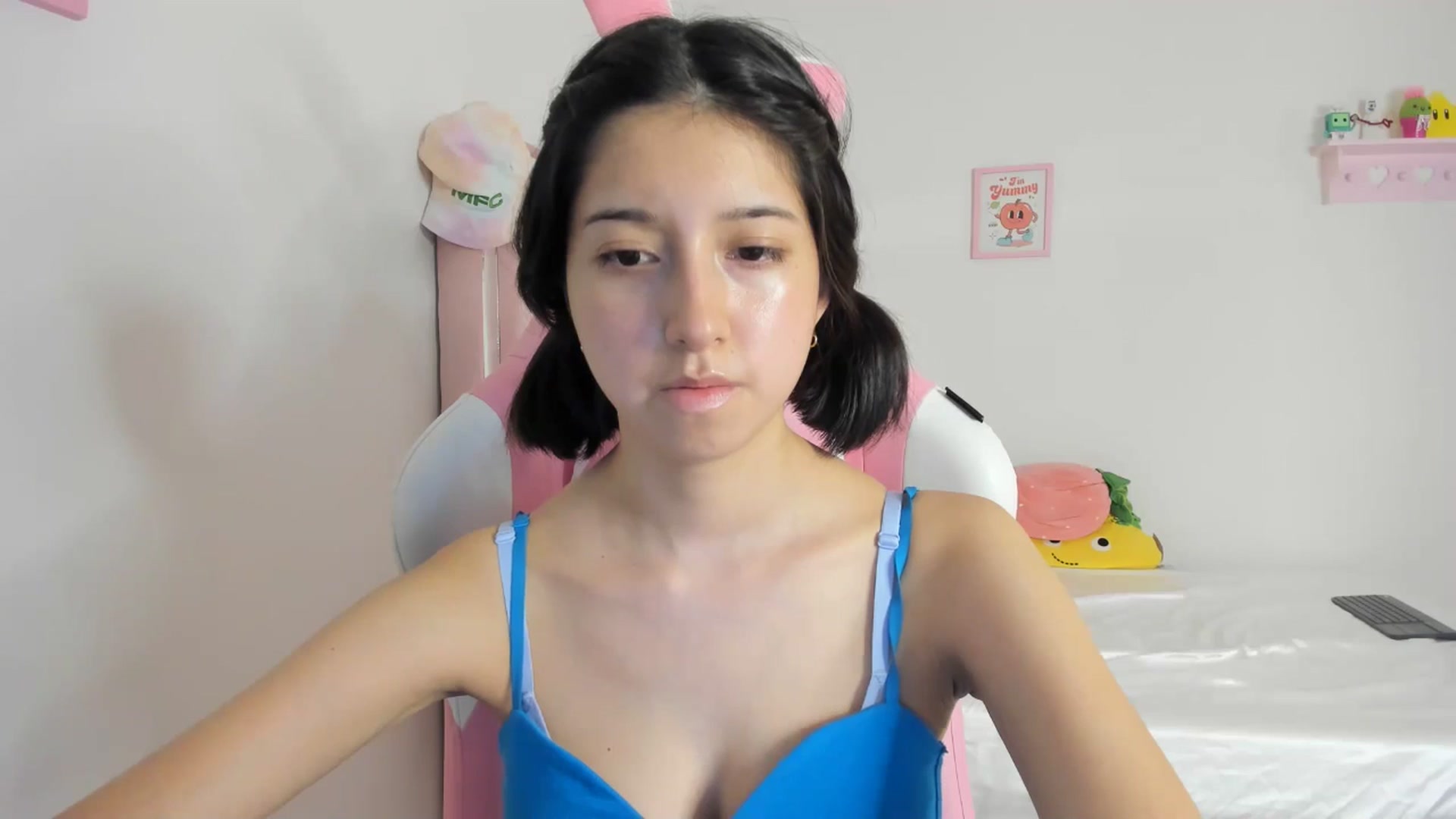 Gallery image thumbnail from Cherrycute666's myfreecams stream on, 05/26/2024, 07:37 image 12 of 20
