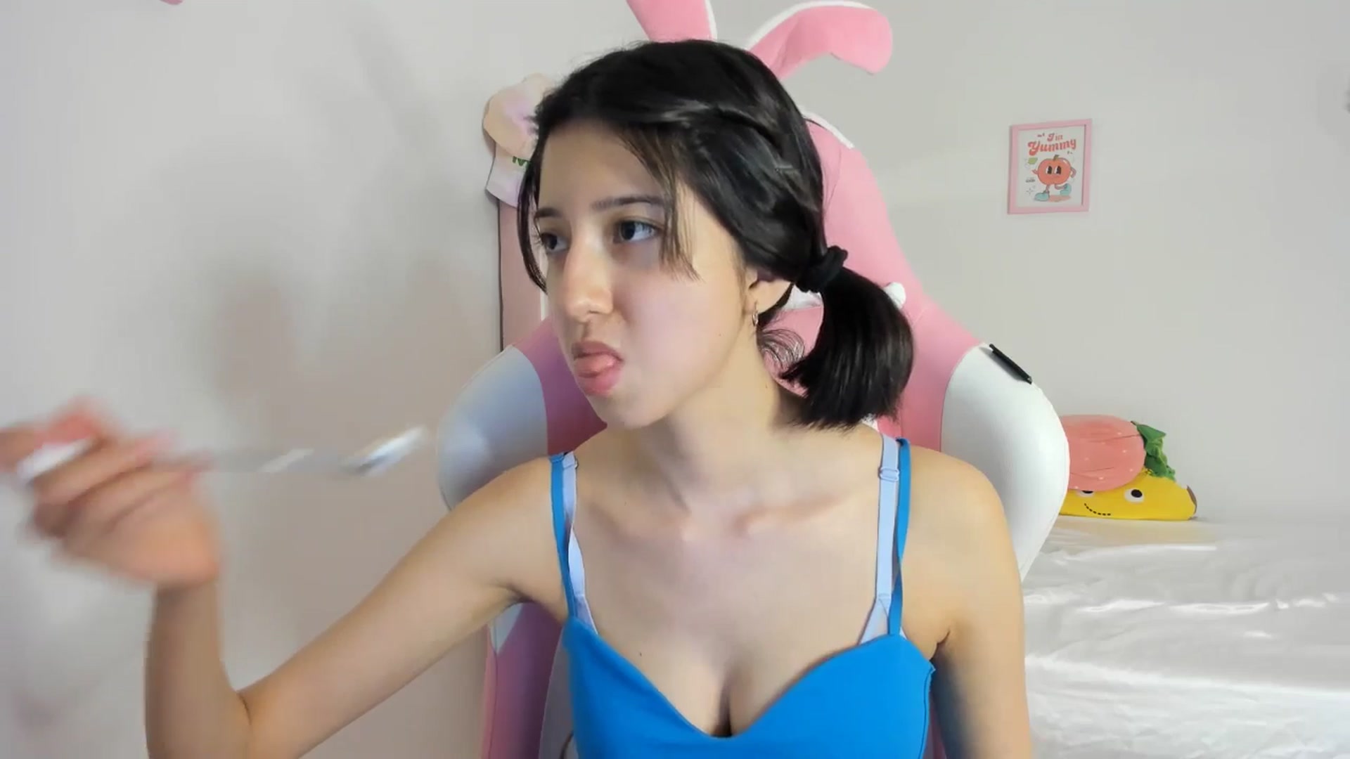 Gallery image thumbnail from Cherrycute666's myfreecams stream on, 05/26/2024, 10:44 image 10 of 20
