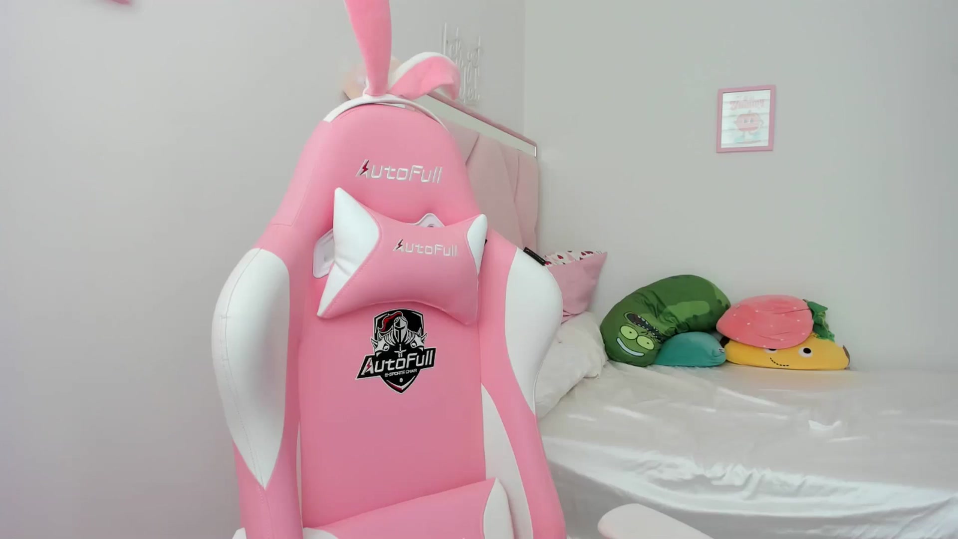 Gallery image thumbnail from Cherrycute666's myfreecams stream on, 05/26/2024, 16:14 image 12 of 20