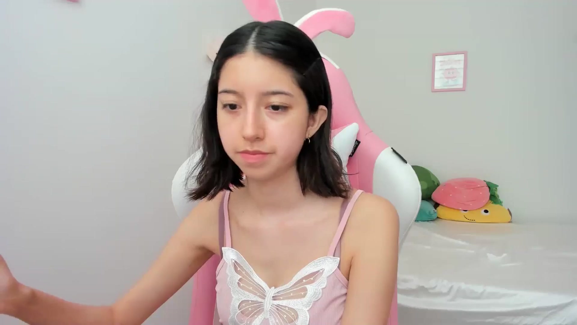 Gallery image thumbnail from Cherrycute666's myfreecams stream on, 05/26/2024, 16:14 image 11 of 20