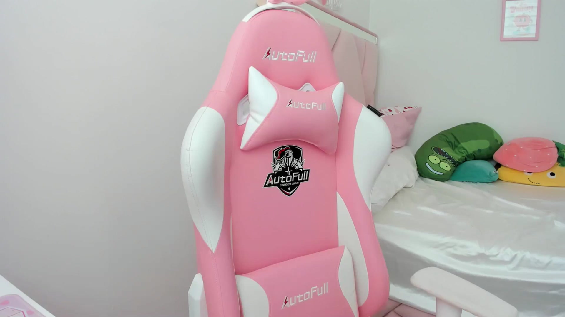 Gallery image thumbnail from Cherrycute666's myfreecams stream on, 05/26/2024, 16:14 image 19 of 20