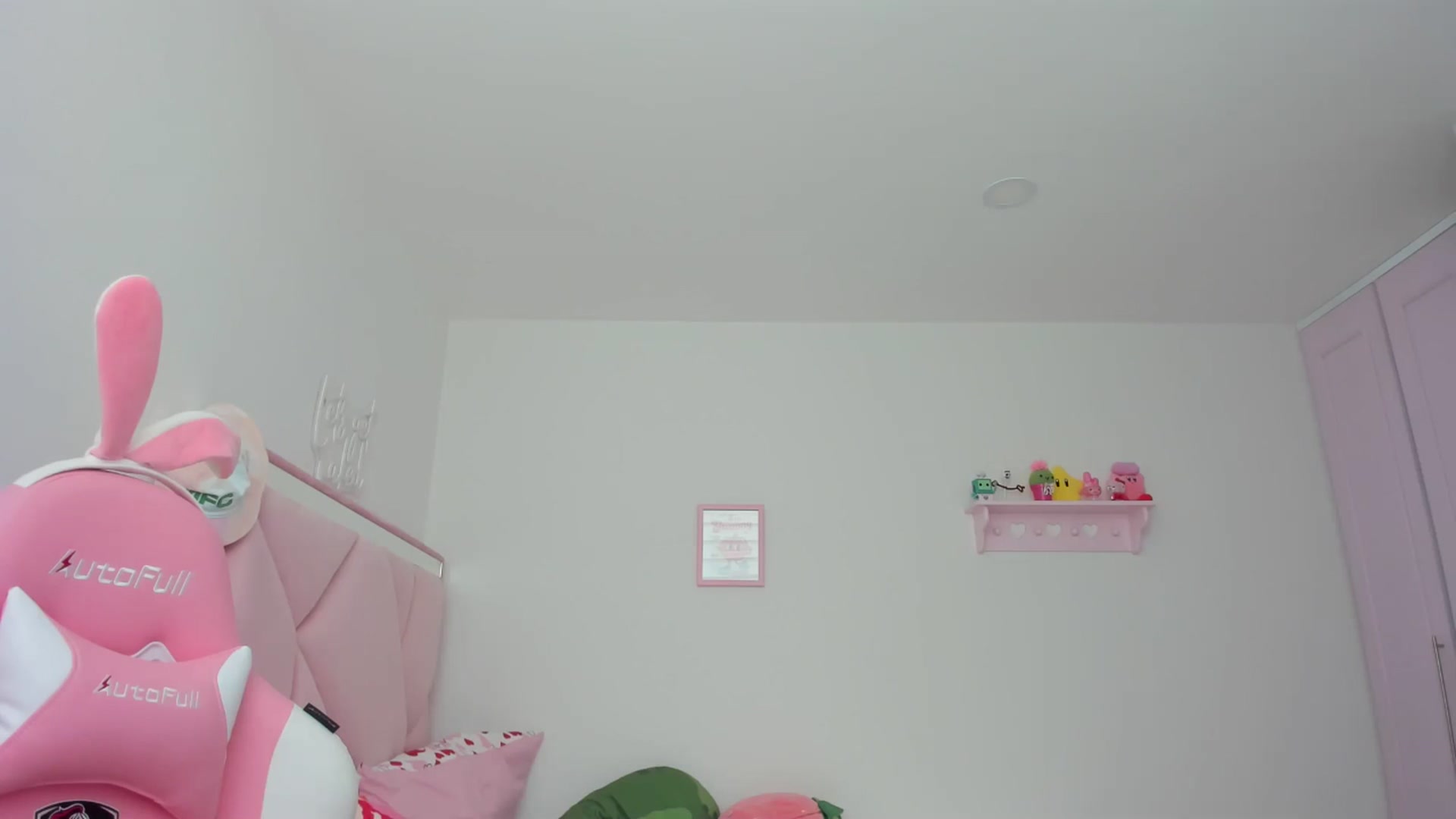 Gallery image thumbnail from Cherrycute666's myfreecams stream on, 05/26/2024, 22:47 image 4 of 20