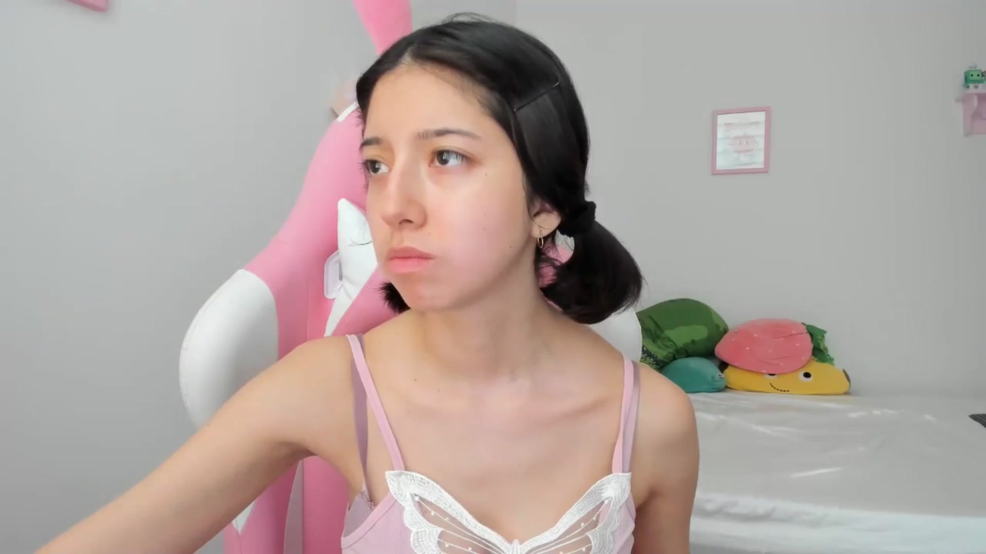 Gallery image thumbnail from Cherrycute666's myfreecams stream on, 05/26/2024, 22:47 image 20 of 20