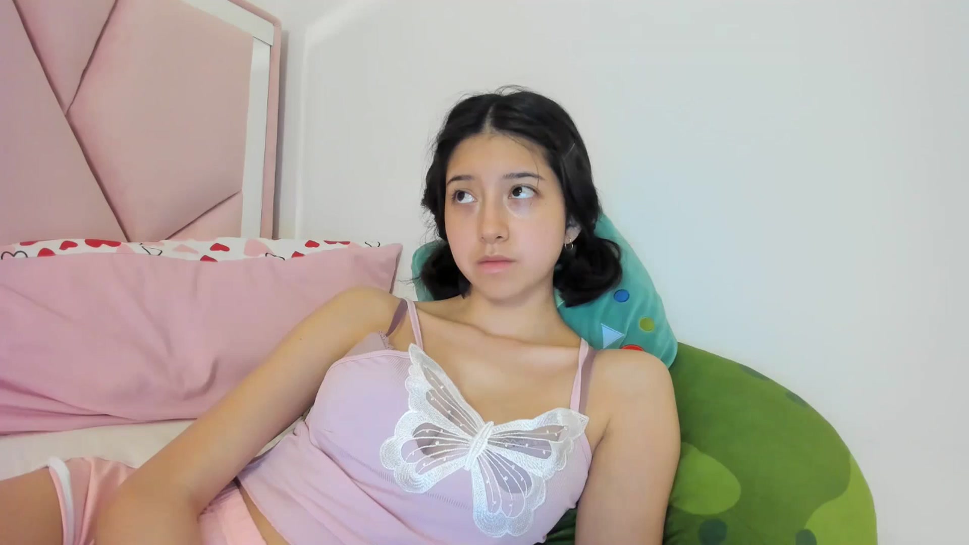 Gallery image thumbnail from Cherrycute666's myfreecams stream on, 05/26/2024, 23:29 image 14 of 20
