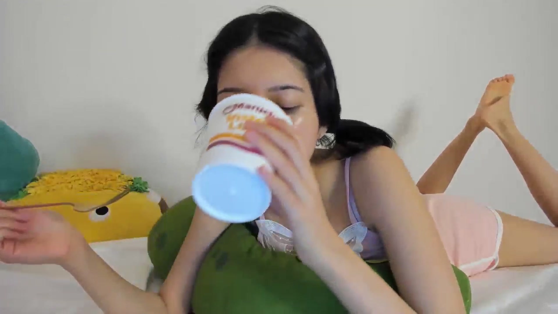 Gallery image thumbnail from Cherrycute666's myfreecams stream on, 05/27/2024, 08:29 image 11 of 20