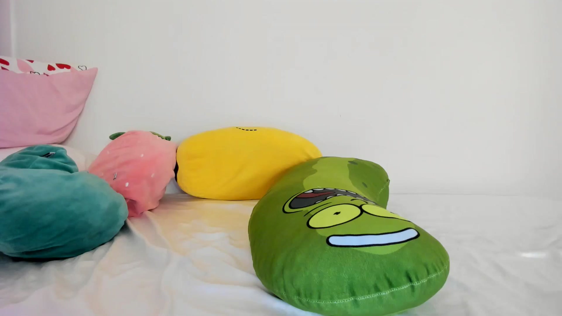 Gallery image thumbnail from Cherrycute666's myfreecams stream on, 05/27/2024, 10:05 image 16 of 20