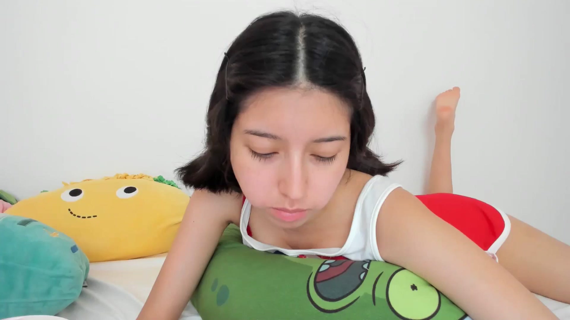 Gallery image thumbnail from Cherrycute666's myfreecams stream on, 05/27/2024, 22:35 image 8 of 20